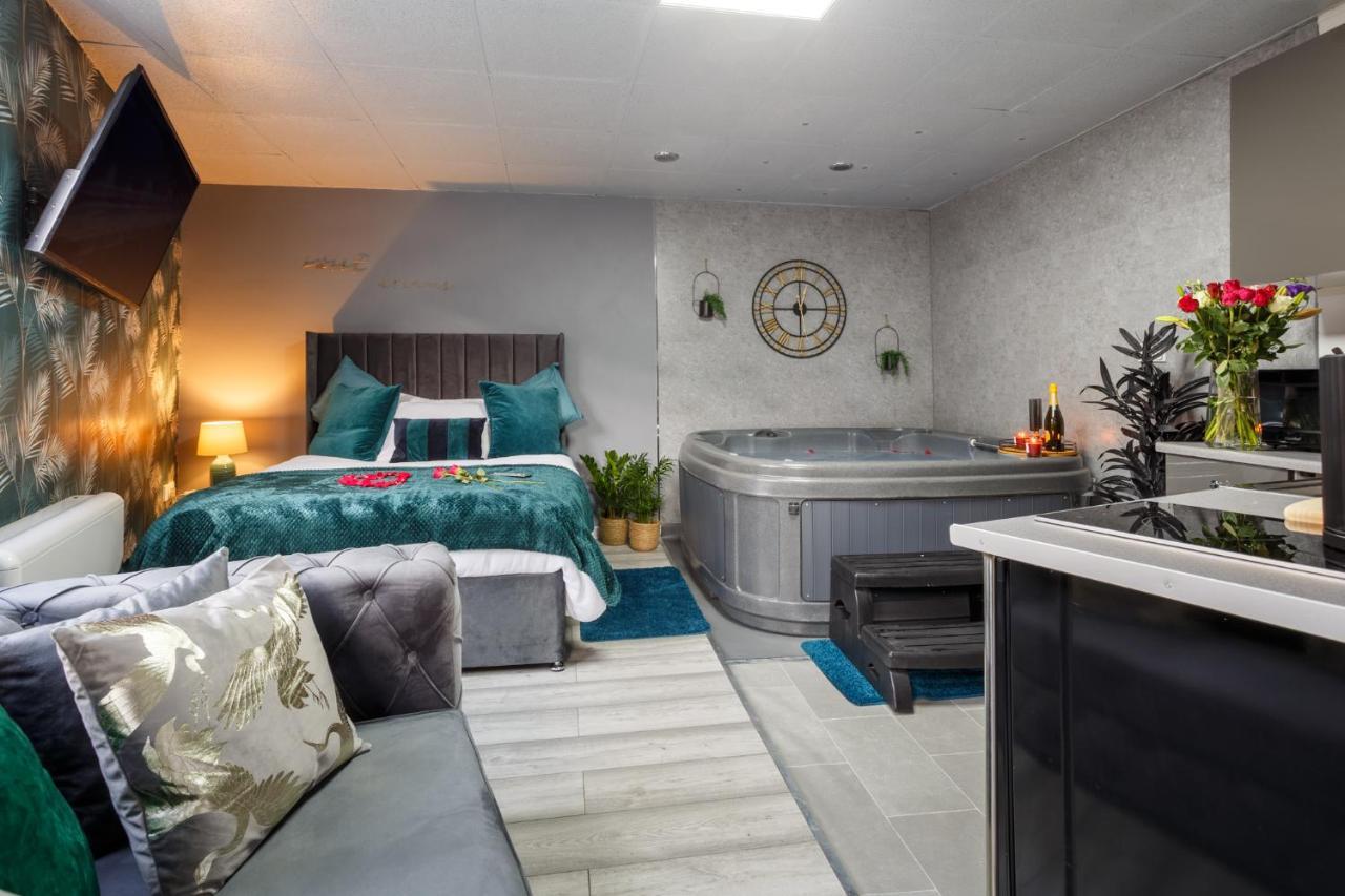 Riverside Studio With Jacuzzi! شيفيلد المظهر الخارجي الصورة