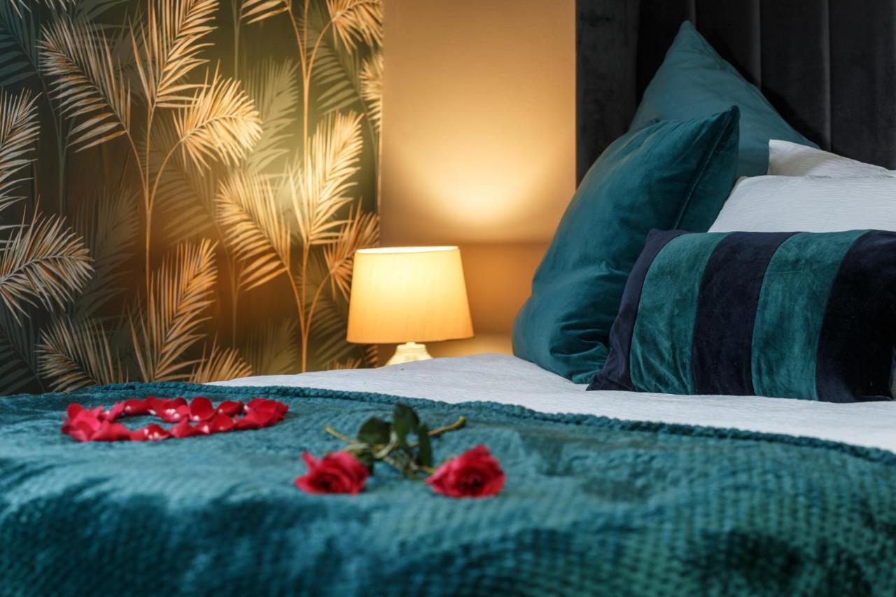 Riverside Studio With Jacuzzi! شيفيلد المظهر الخارجي الصورة