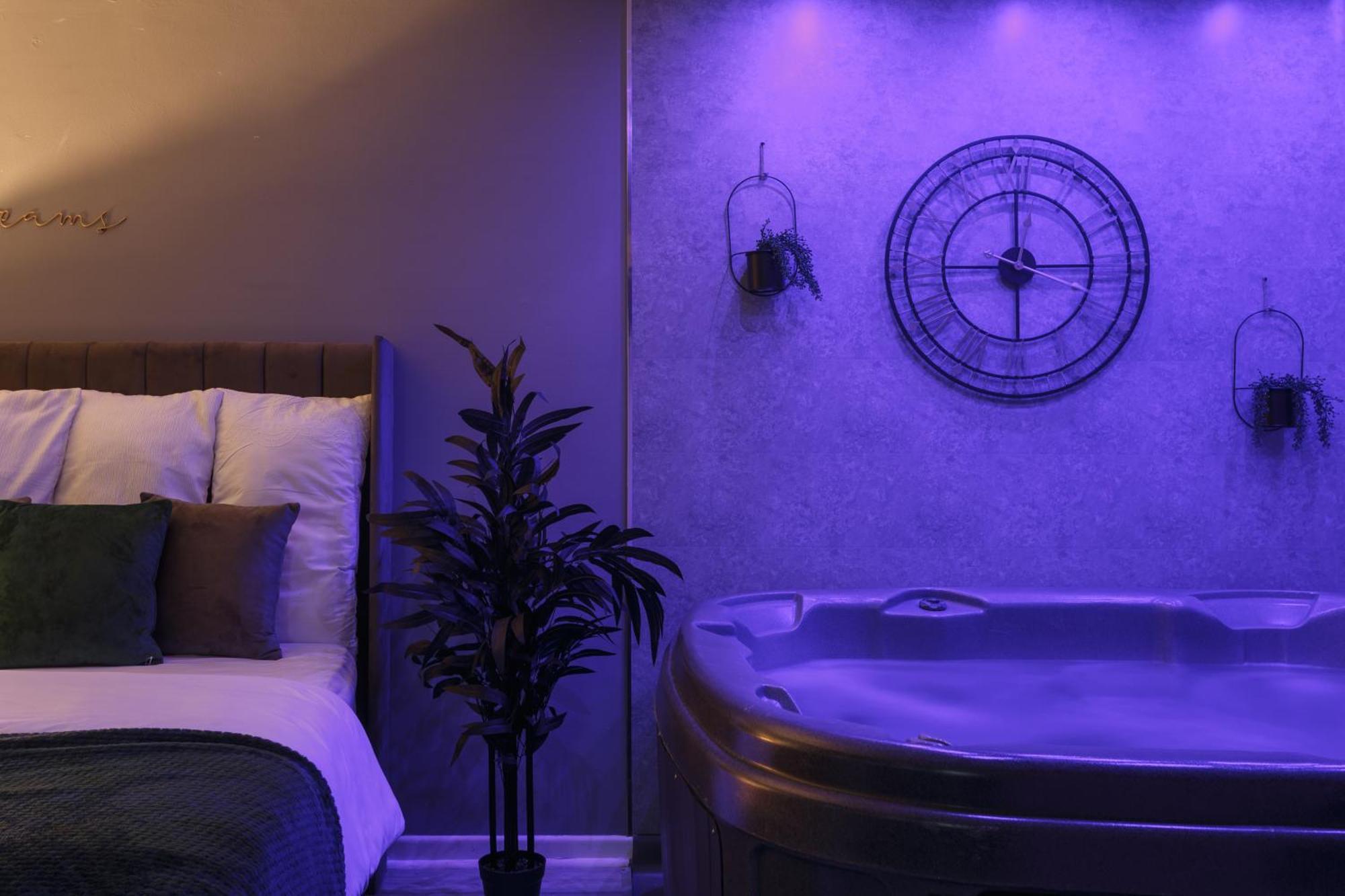 Riverside Studio With Jacuzzi! شيفيلد المظهر الخارجي الصورة